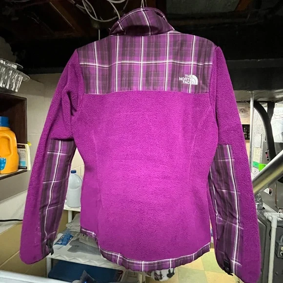 The North Face Purple Checkered Fleece Jacket - Picture 2 of 10